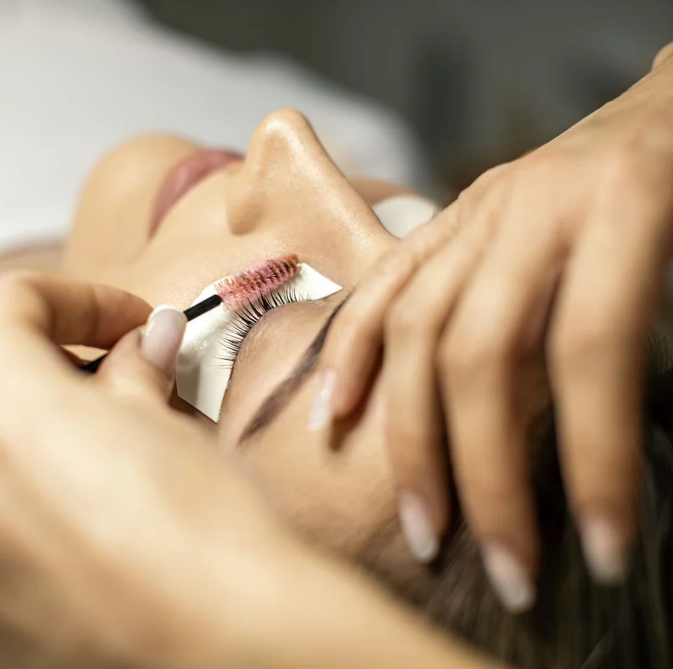 Is eyelash tinting bad for eyelashes