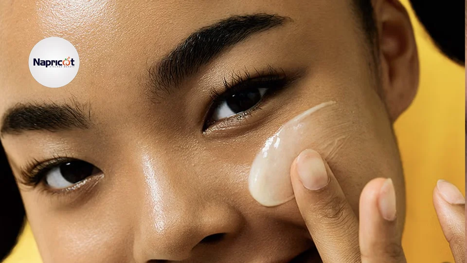 Does eyelash tint come off skin