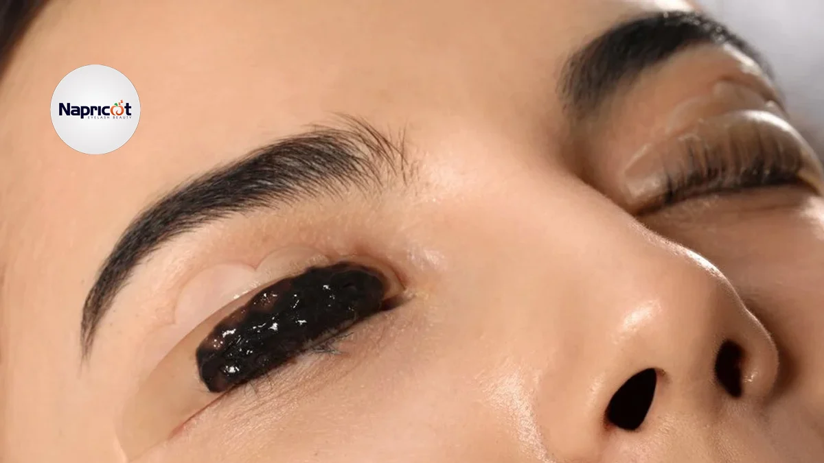 How Long Does Eyelash Tint Stain Skin?
