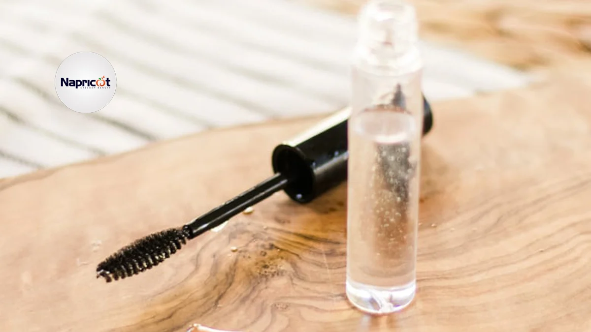 How to Make Your Own Eyelash Serum