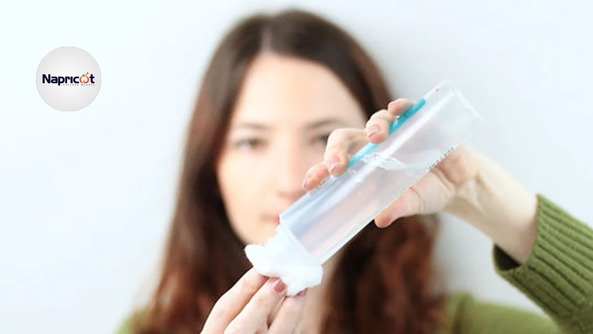 How to Remove Glue After Lash Lift? A Professional's Complete Guide